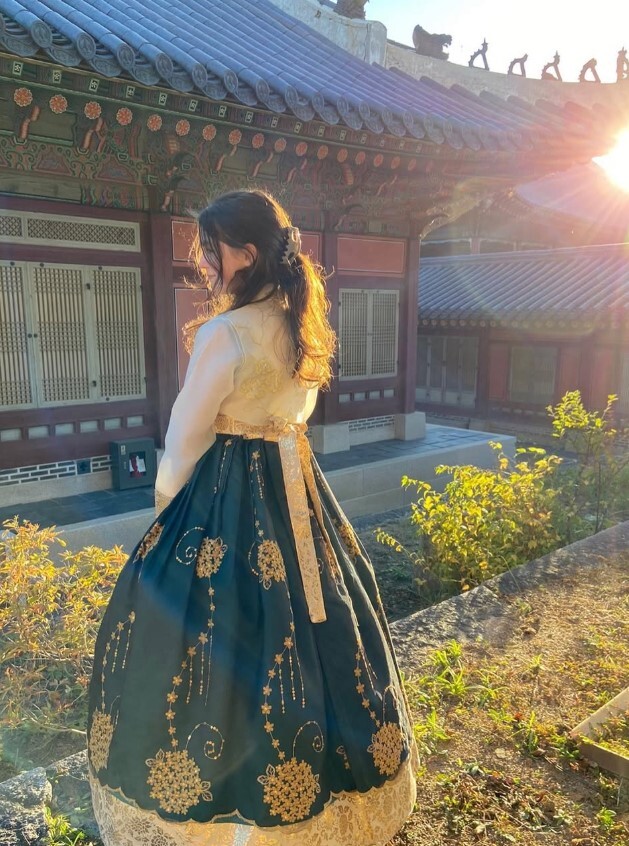 traditional hanbok
